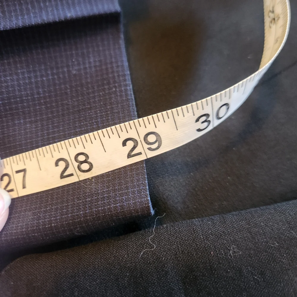 Dkny Men's Blue Check 100% Wool Suit Size 42S EUC - Picture 9 of 10